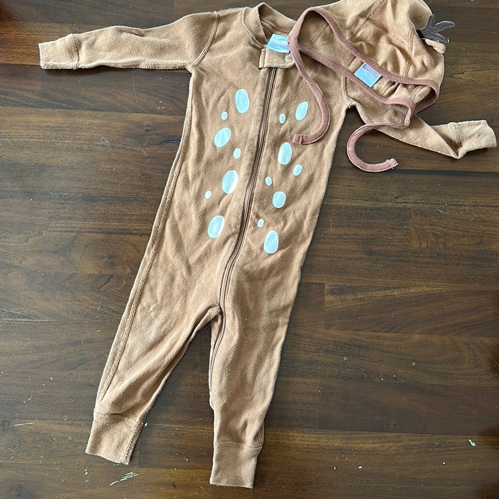 Hanna Andersson fawn zipper pajama with antler hat
